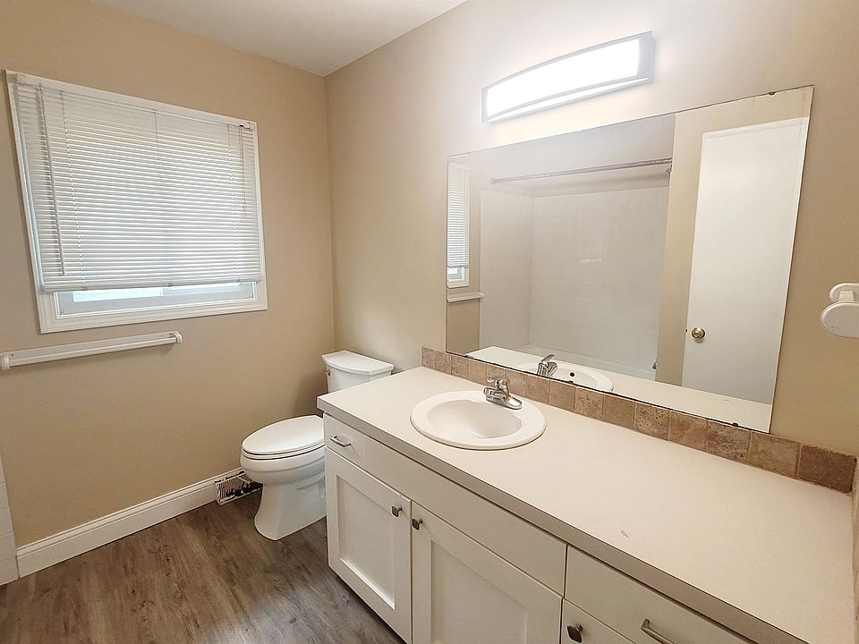 Main floor bathroom