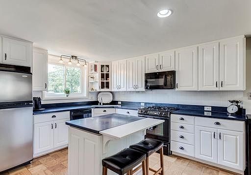 5th image of 1014 Croton Dr