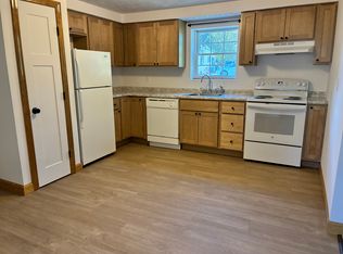 104 Maple St #4, Rochester, NH 03867