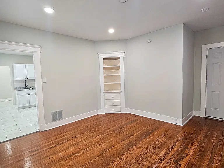 370 Shelton Ave #2B — Photo 6
