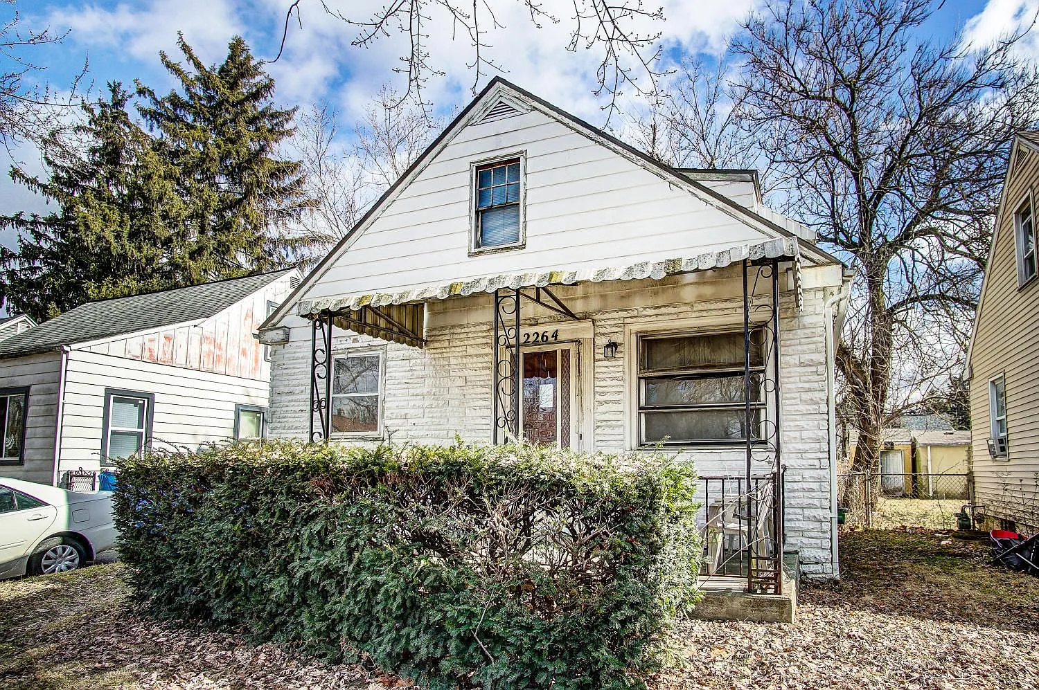 2264 Ontario St photo 1