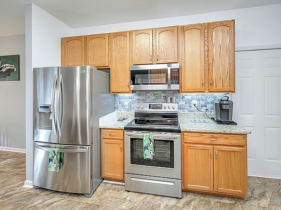 3rd image of 702 Welsh Dr