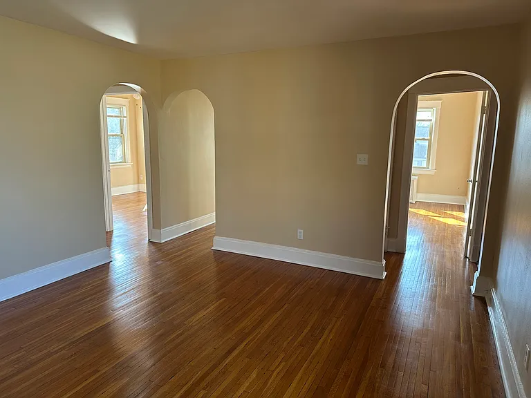 4828 Glenway Ave — Photo 13