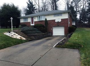 108 Philomena Dr, Coraopolis, PA 15108