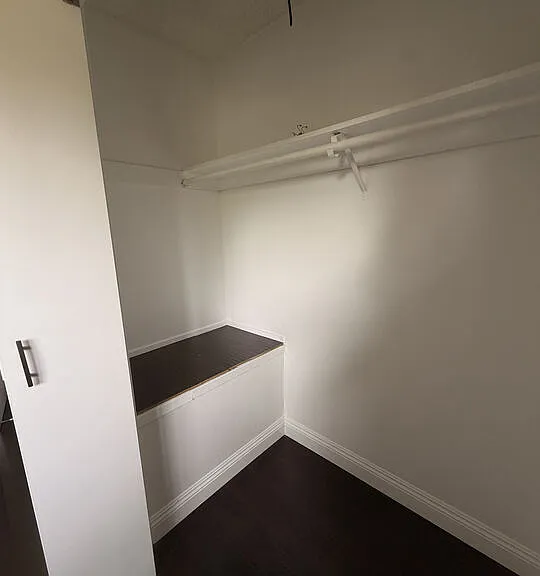 6233 Clybourn Ave — Photo 16