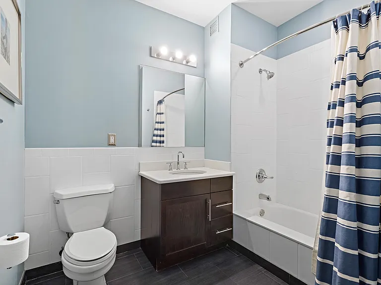 1500 Hudson St #12R — Photo 17