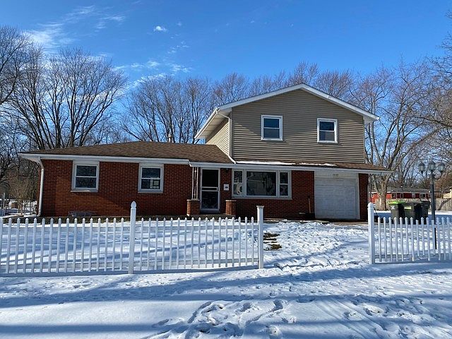 1st image of 1333 Royal Dr