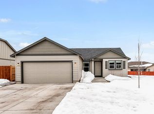 728 NE Redwood Ct, Redmond, OR 97756
