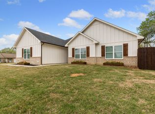 933 Aspen Ct, Burleson, TX 76028