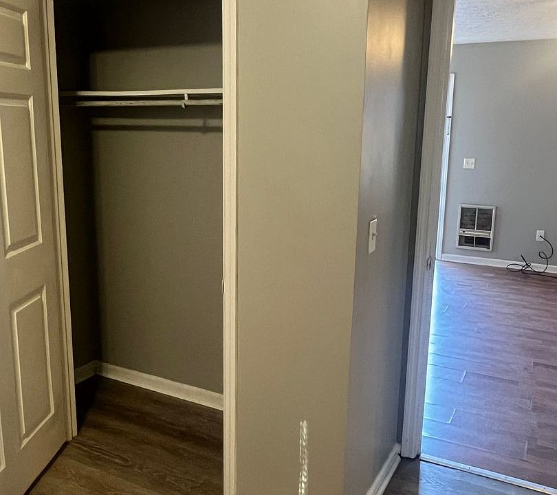 1st image of 440 Country Lane Dr APT 50