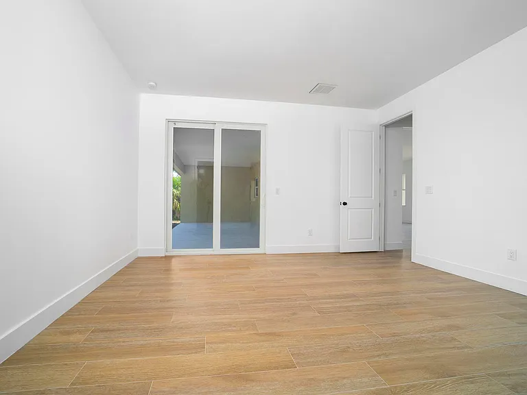 15061 Brainbridge Cir — Photo 30