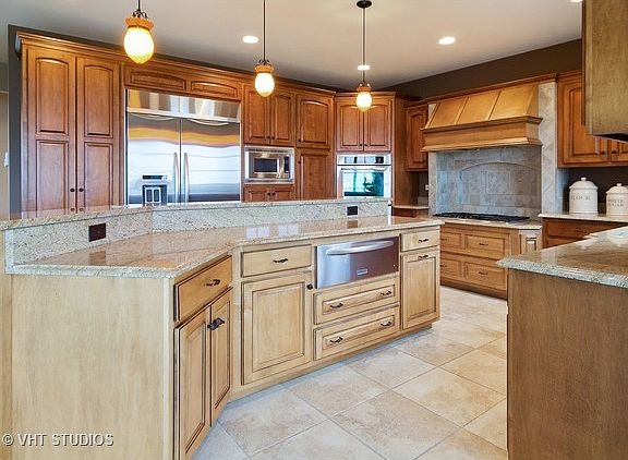 5th image of 15622 S Jeanne Ln
