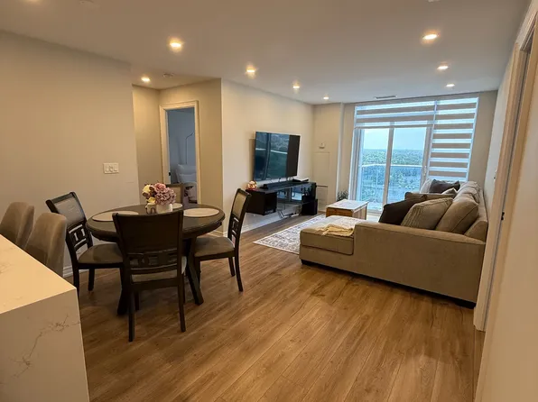 33 Cox Blvd, Markham, ON
