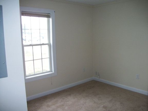 5th image of 244 Katie Dr