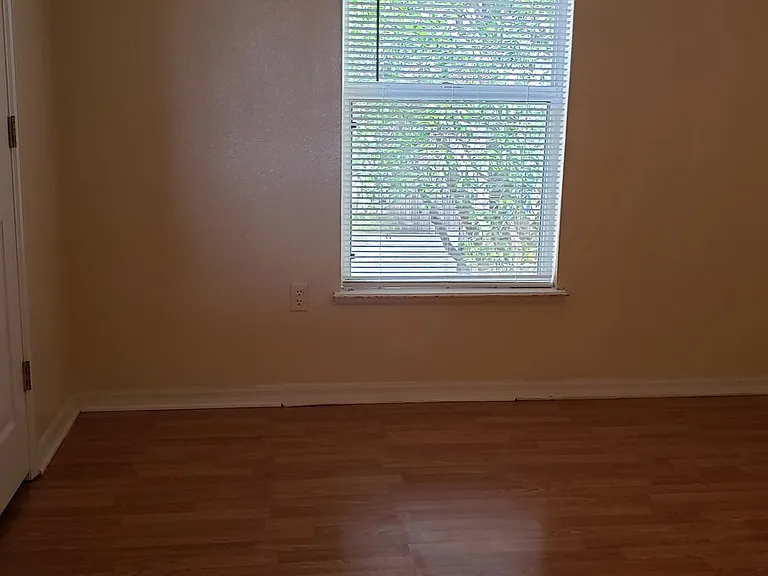 274 Curtis Ave — Photo 14