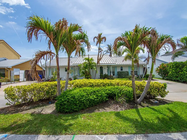 1914 Robalo Dr — Photo 20