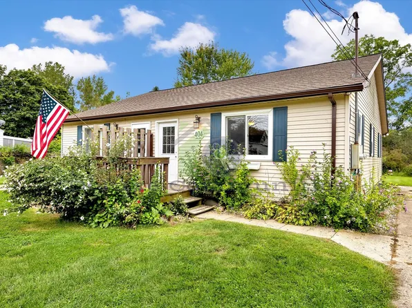 404 Russell St, Middleville, MI 49333