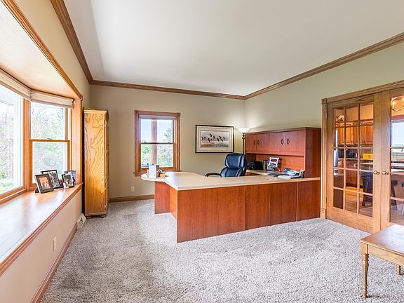 4th image of 5820 Grove Dr