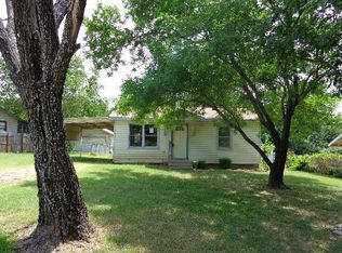 632 Alfred Dr, Azle, TX 76020