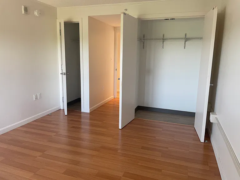 293 Harvard St S #6 — Photo 7