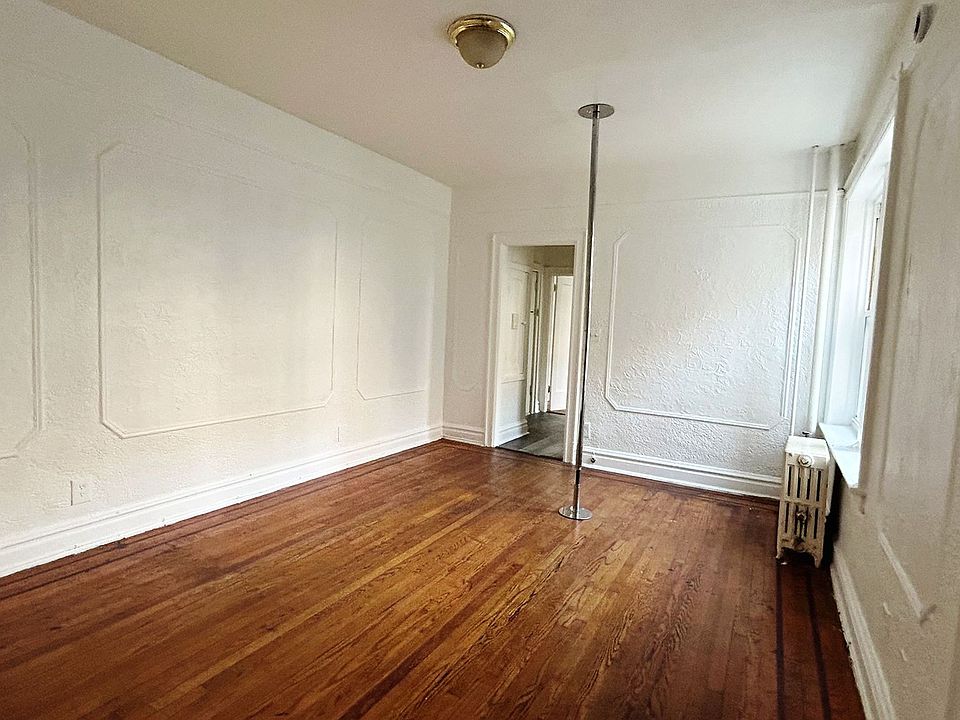 2nd image of 37 Kensington Ave #25E