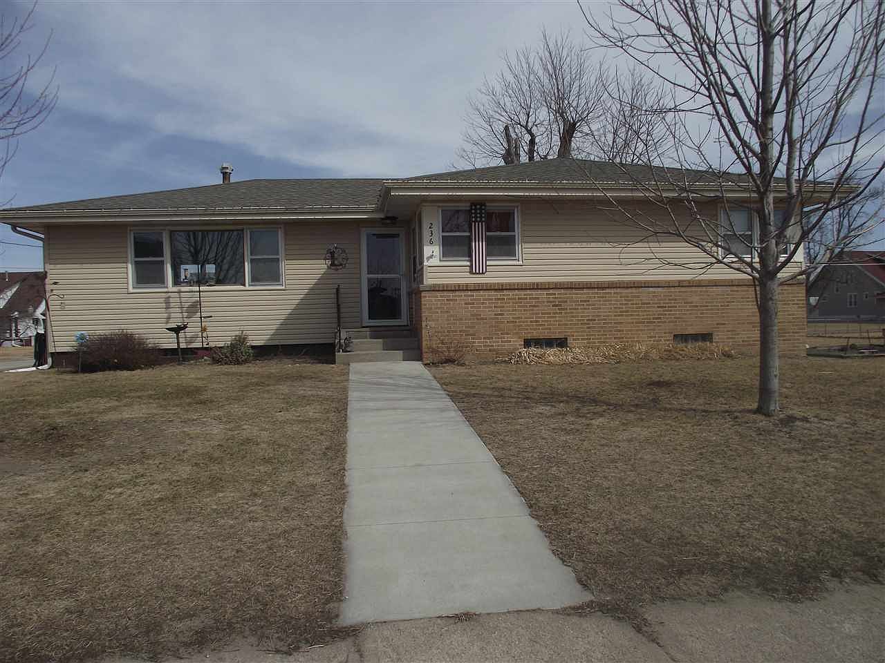 236 S Madison St, Pilger, NE 68768 Zillow