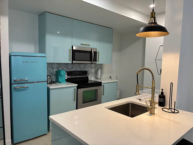 2205 Smith St — Photo 16
