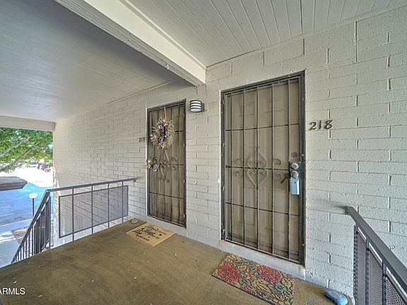 4th image of 2553 W Rose Lane #A218