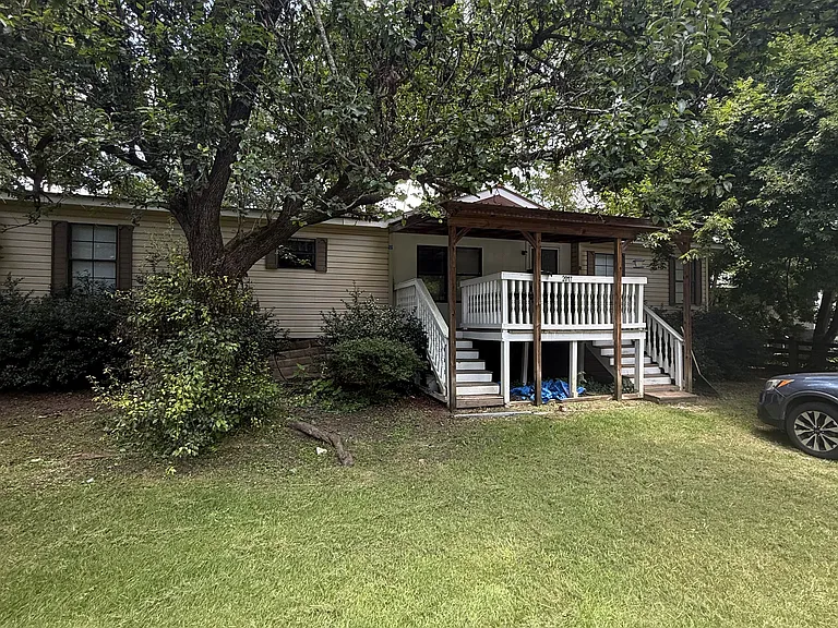 2017 Lee Road 137 — Photo 1