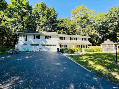 530 W Main St, East Galesburg, IL, 61430