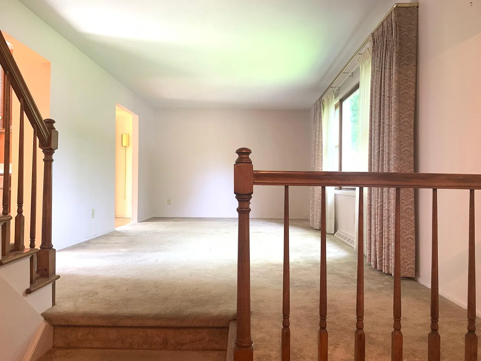 3 bed, 1.5 bath, 1880 sqft, $2,500 — Photo 4