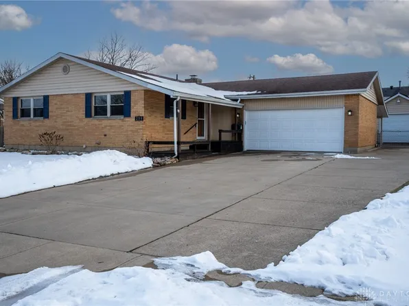 298 Fairway Dr, Fairborn, OH 45324