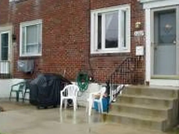 2287 S Harwood Ave, Upper Darby, PA 19082
