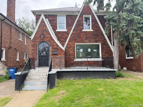 17558 San Juan Dr, Detroit, MI 48221