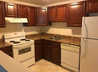 1608 London Square Dr, Clifton Park, NY 12065