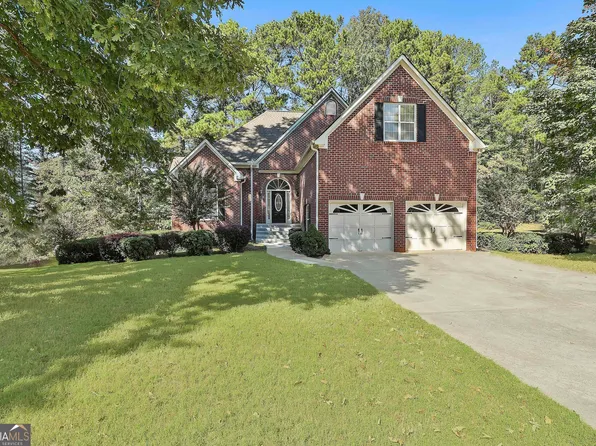 215 Ponte Vedra Dr, Fayetteville, GA 30215