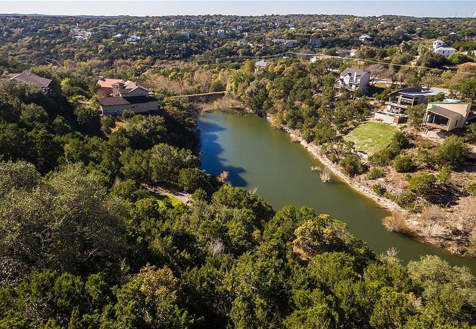 Lot is located on Lake Apach