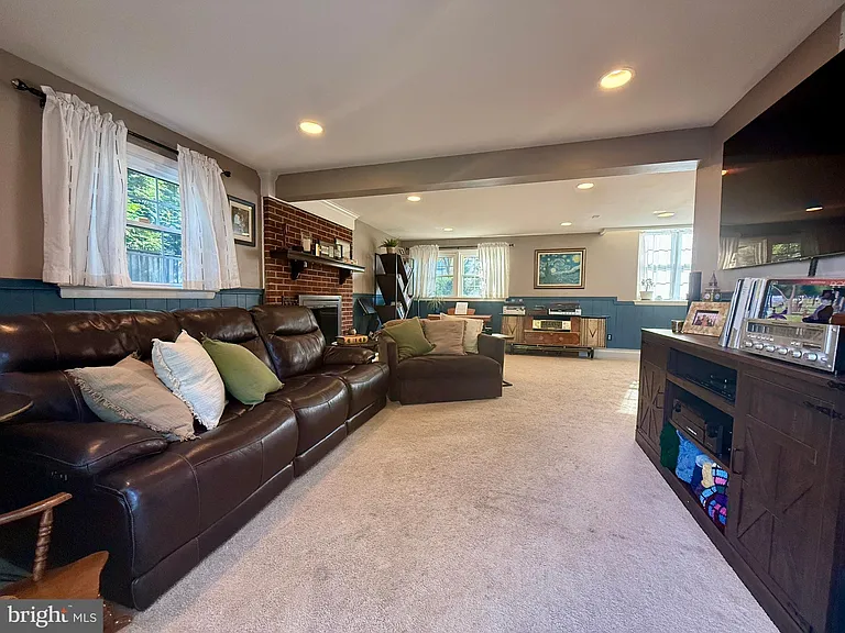 2223 Great Falls St — Photo 35