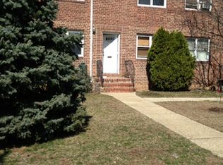20102 35th Ave, Flushing, NY 11361