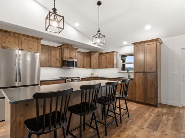 1725 Golden Hills Dr, Lewiston, ID 83501