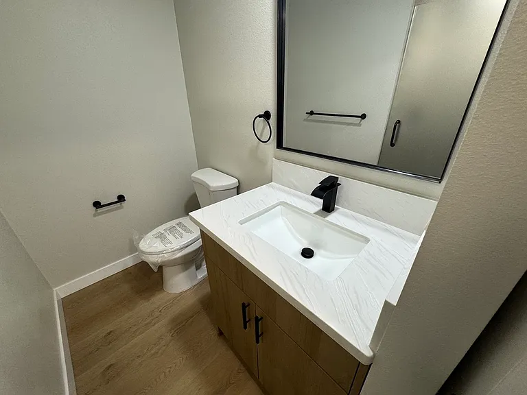 8932 Grand Ave — Photo 45