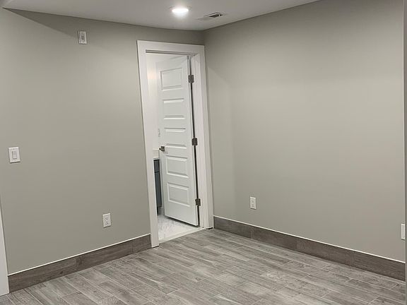 5th image of 1613 W Girard Ave #1F
