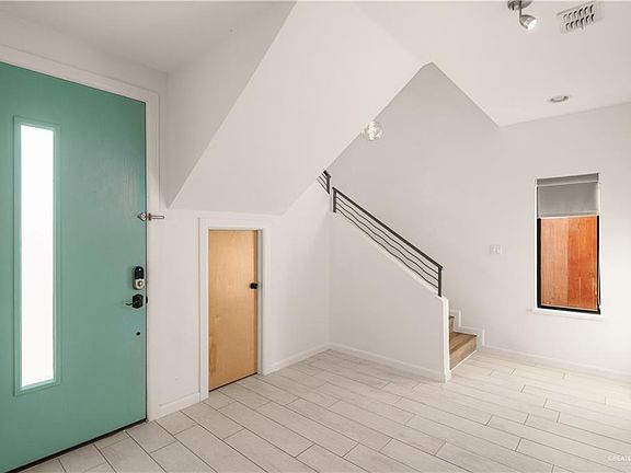 3rd image of 2311 Penrose Ave
