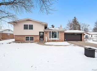 1474 Williamsburg Rd, Flint, MI 48507