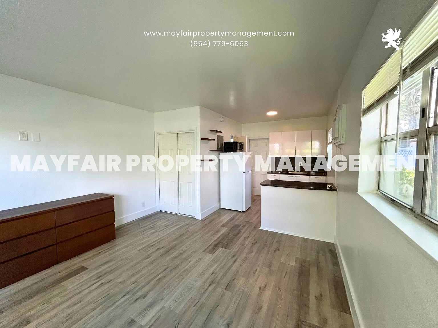 421 Sunset Drive - 6 — Photo 2