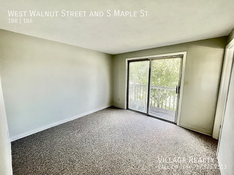 W Walnut St — Photo 7