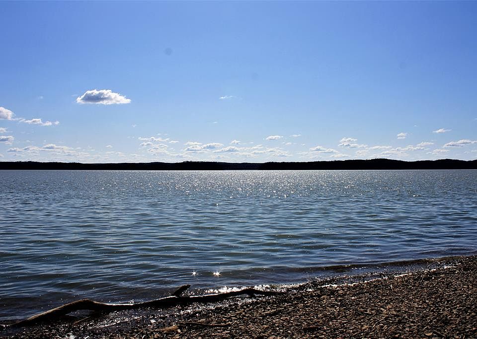 1st image of 572 Eagle Shore Dr Lot 4