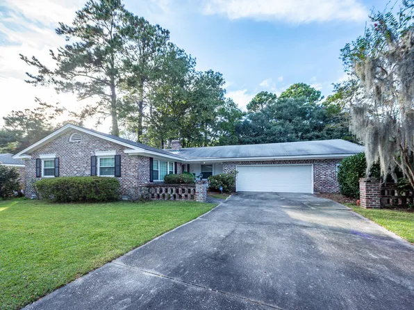 1234 Brookside Dr, Hanahan, SC 29410