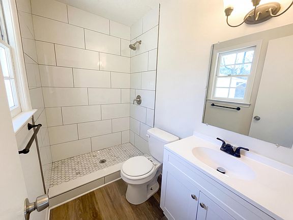 5th image of 3 Tommy Cir