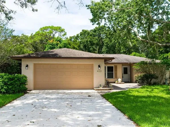 423 Whispering Oaks Ct, Sarasota, FL 34232